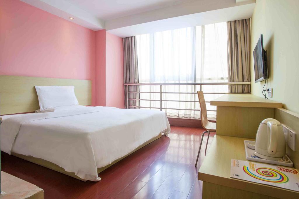 7Days Inn Nanchang North Railway Station Square Room photo