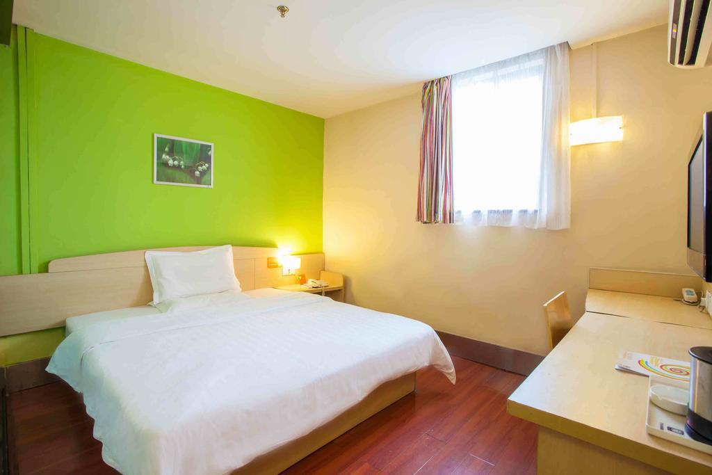 7Days Inn Nanchang North Railway Station Square Room photo